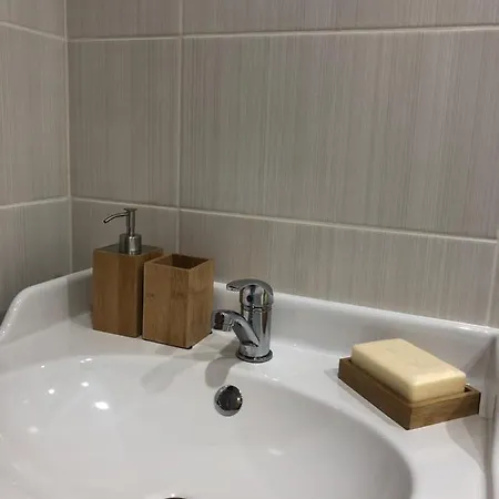 De 35m2 Au Centre De Apartament Cusset